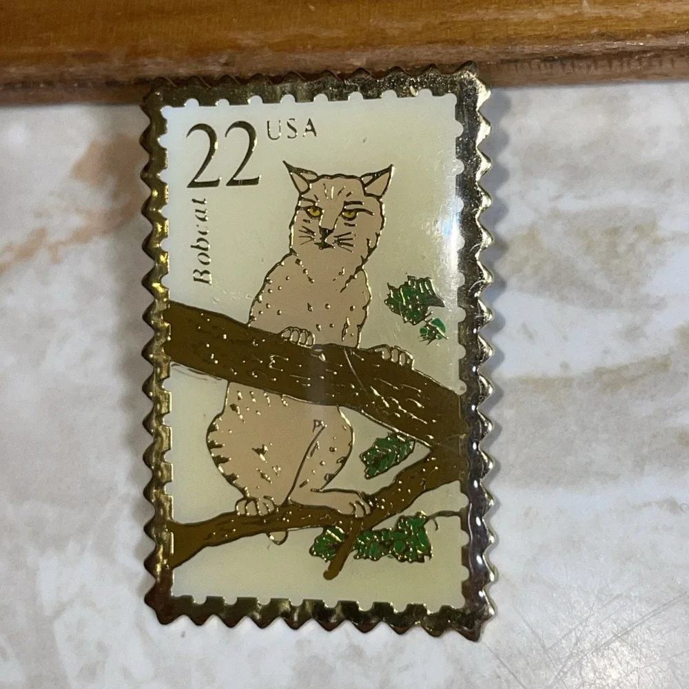 JG&A Santa Anna CA USPS United‎ States Postal Service Gold Pin Bobcat 22